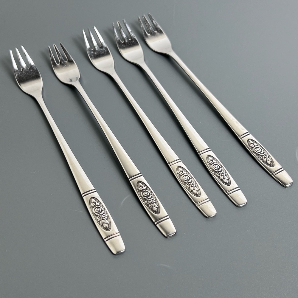Lot of 5 VTG Oneida Rose Pendant Stainless Steel Seafood Cocktail Forks Flatware
